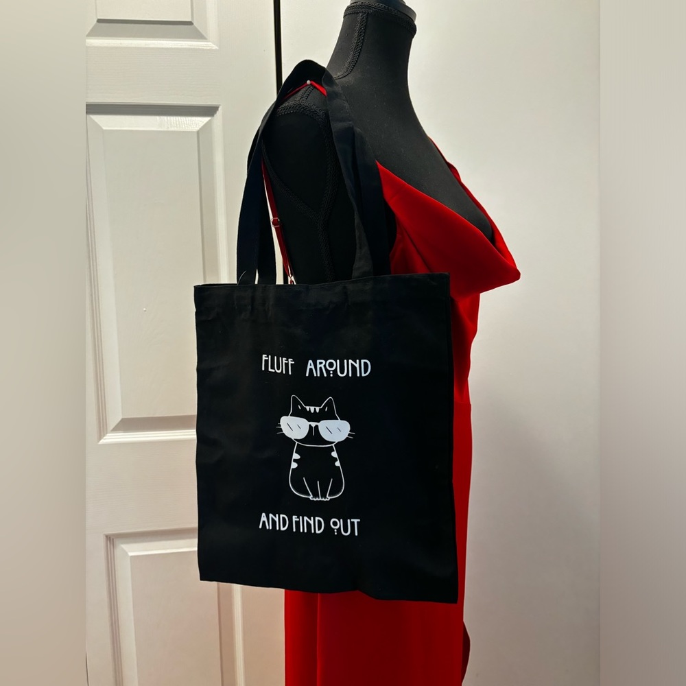 ๐ฅBNWT Tote Bag and Squeaky Dog Toy - Picture 3 of 4